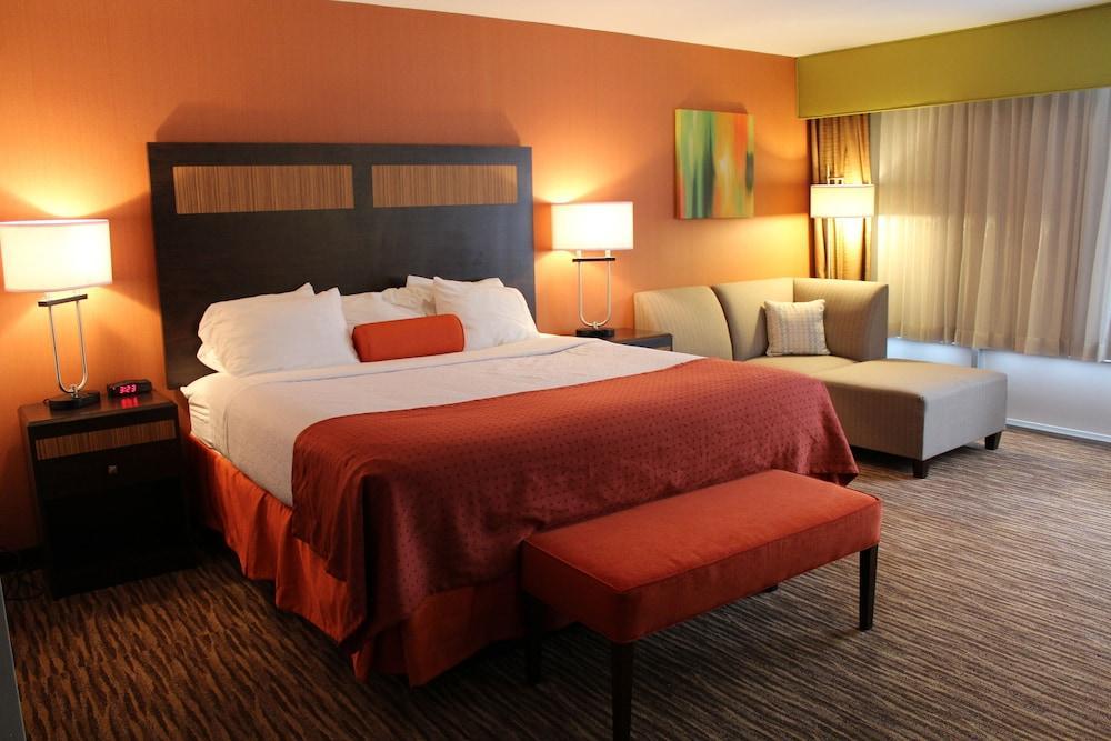 Comfort Inn & Suites Danbury-Bethel Exterior photo